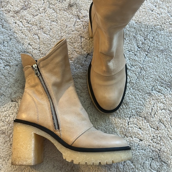 Free People Jack ankle Boots in Camel - Picture 5 of 8